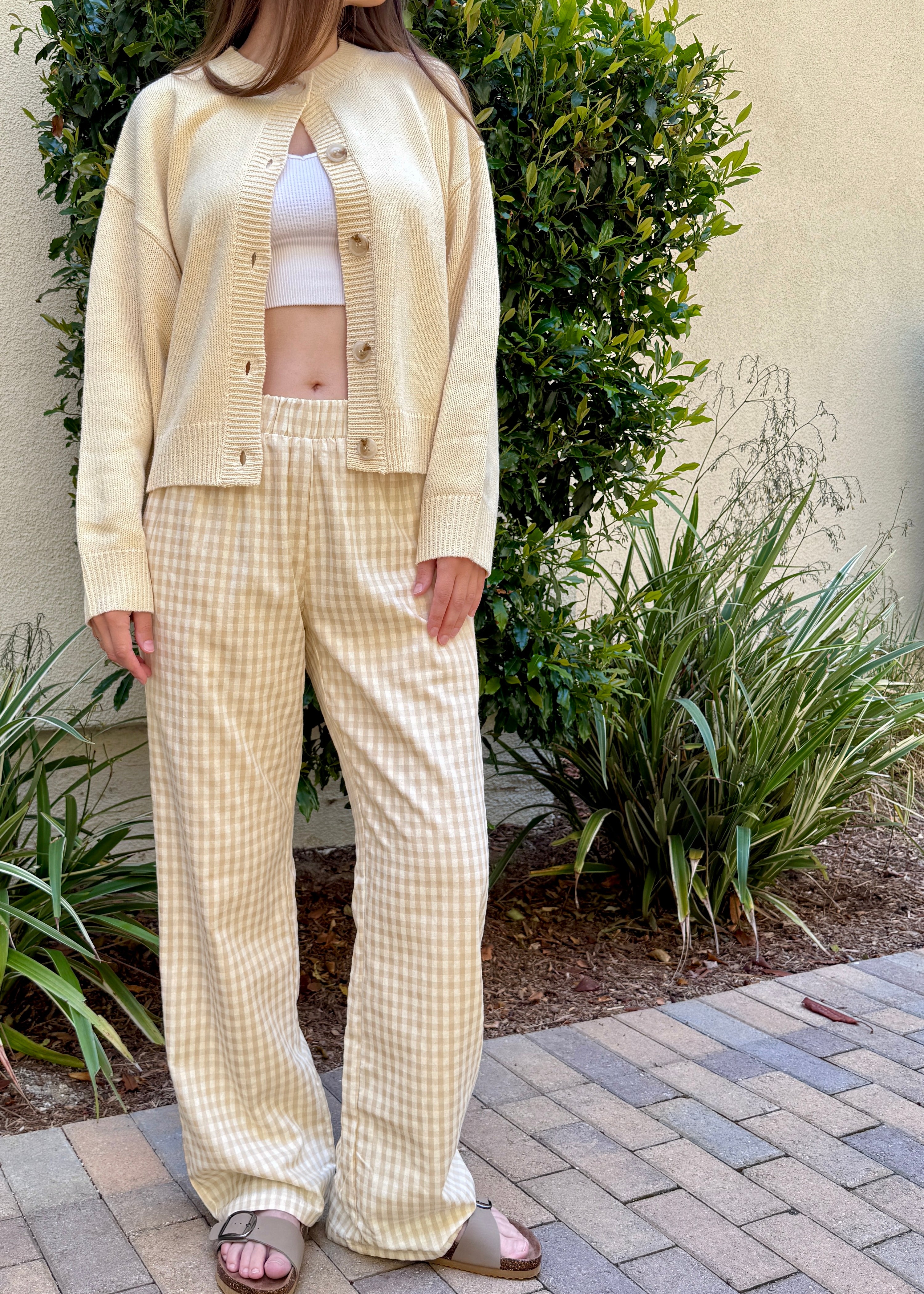 Wanderlust gingham boxer pants in yellow (oatmeal) with elastic waistband and relaxed fit