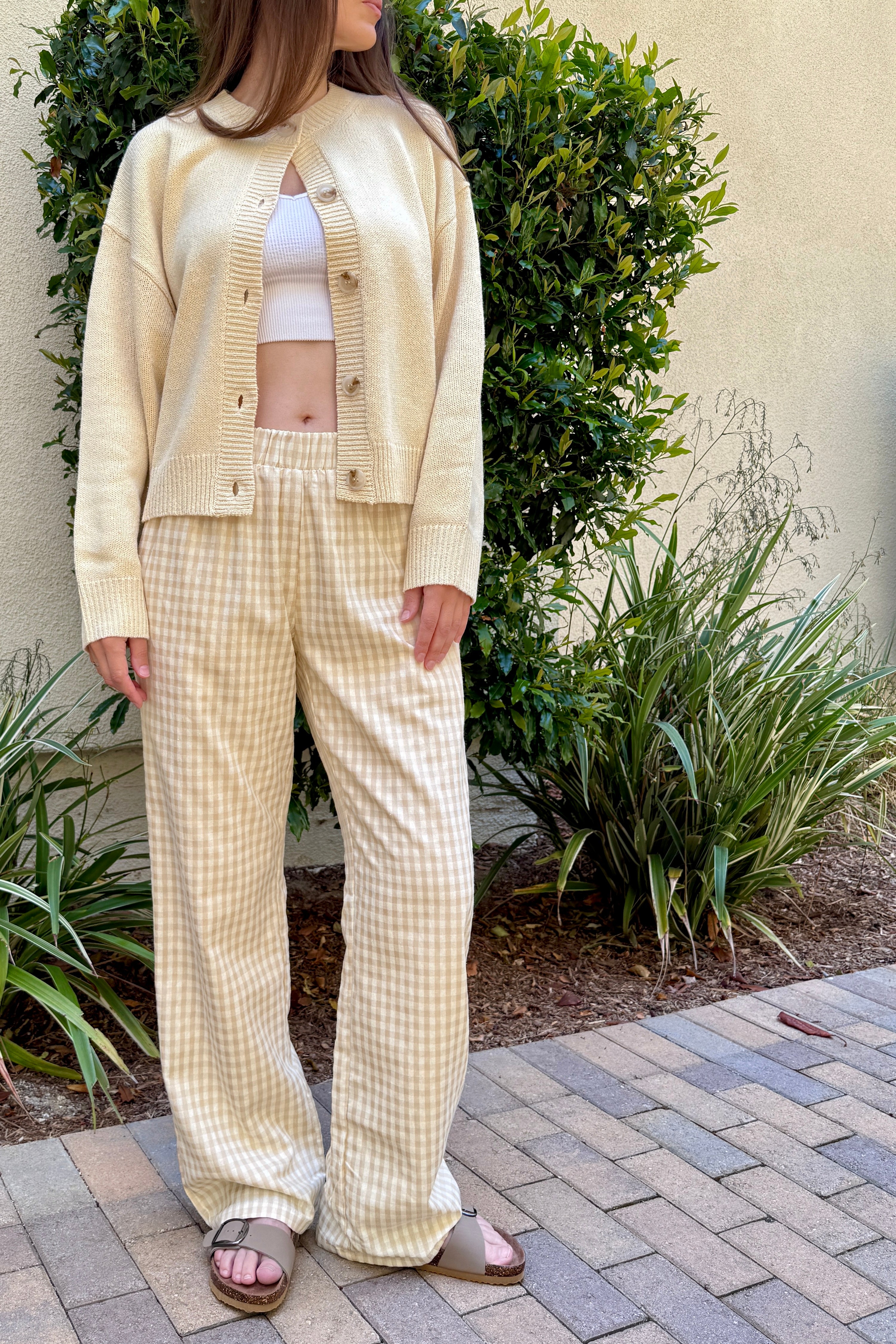 Wanderlust gingham boxer pants in yellow (oatmeal) with elastic waistband and relaxed fit