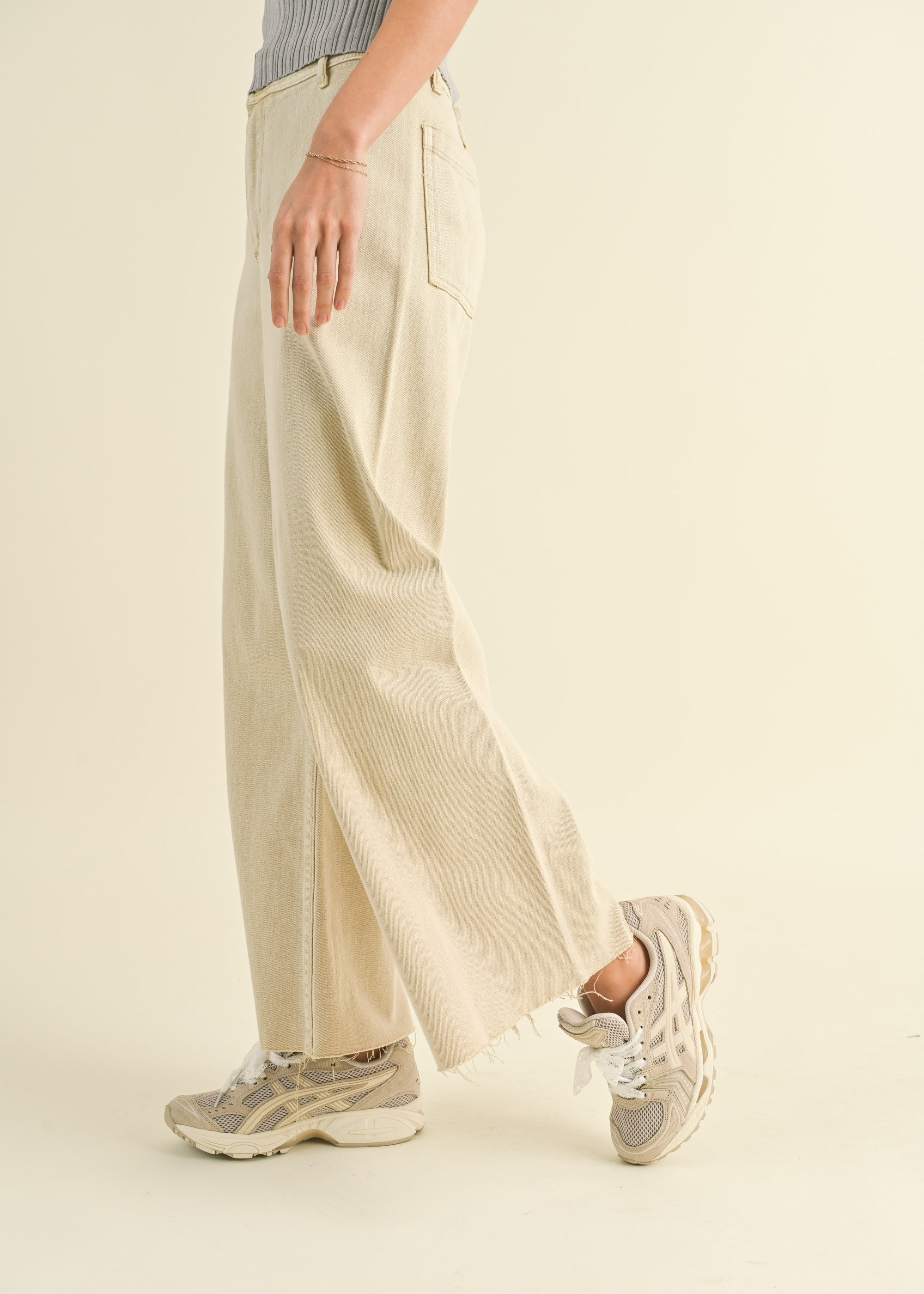 Wild Honey straight wide leg denim pants in beige with high-rise fit - side view